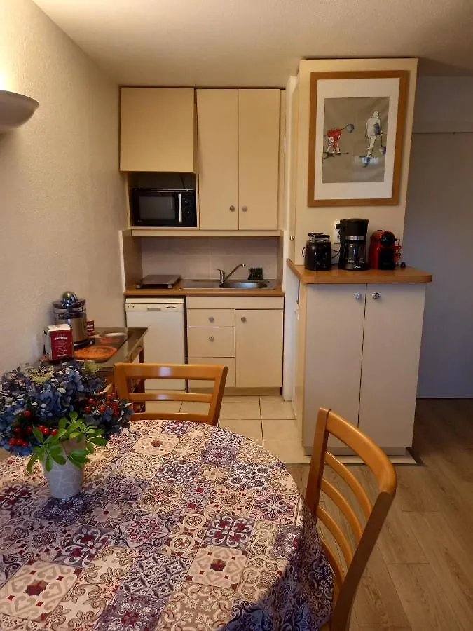 Studio Cosy Ty Avel Avec Parking , Balcon & Wifi contacts